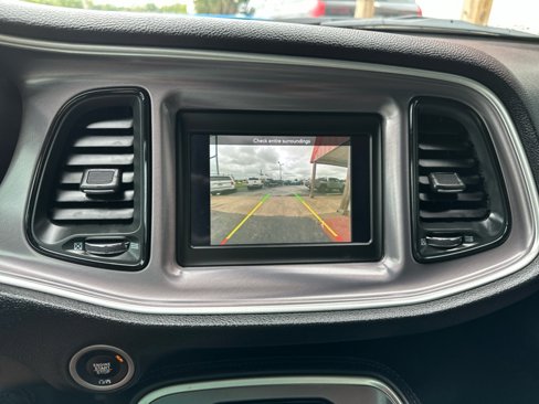 Used 2019 Dodge Challenger SXT w/ Blacktop Package image 11