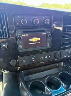 Used 2017 Chevrolet Express 2500 image 18