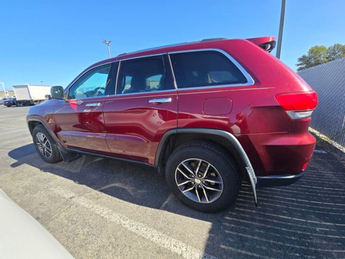 Used 2017 Jeep Grand Cherokee Limited w/ Luxury Group II image 11