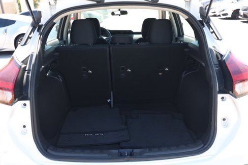 Used 2024 Nissan Kicks SV image 16