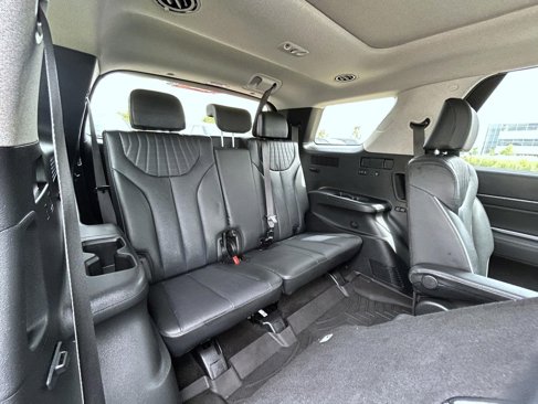 Used 2023 Hyundai Palisade Limited w/ Cargo Package image 20