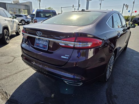 Used 2017 Ford Fusion SE image 4