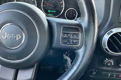 Used 2011 Jeep Wrangler Unlimited Rubicon image 21