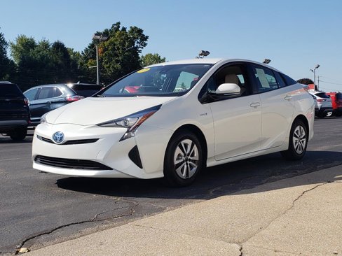 Used 2017 Toyota Prius image 5