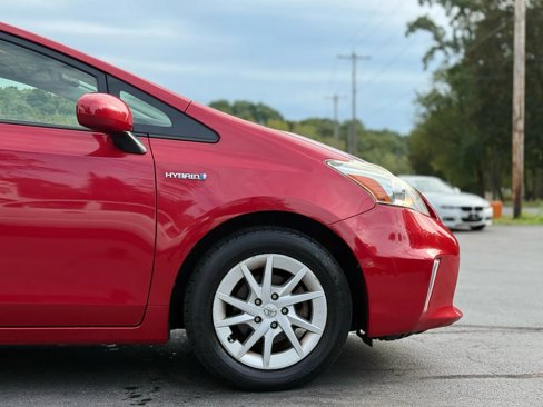 Used 2012 Toyota Prius V Two image 8