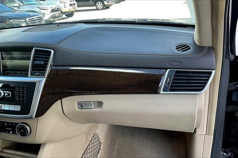 Used 2014 Mercedes-Benz GL 450 4MATIC image 16