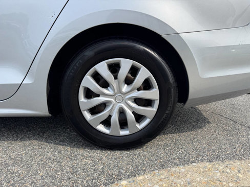 Used 2016 Volkswagen Jetta S image 6