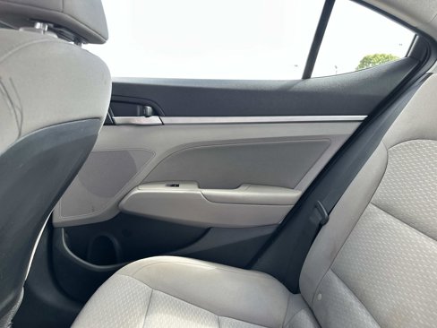 Used 2019 Hyundai Elantra SEL image 14