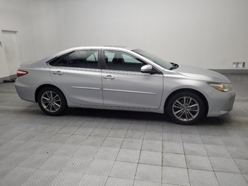 Used 2017 Toyota Camry SE image 11