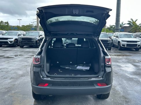 New 2025 Jeep Compass Latitude w/ Altitude Special Edition image 31
