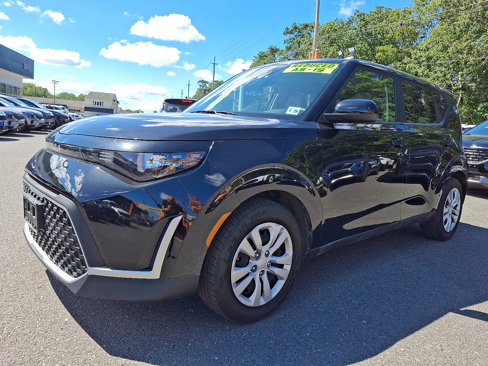 Certified 2023 Kia Soul LX image 3