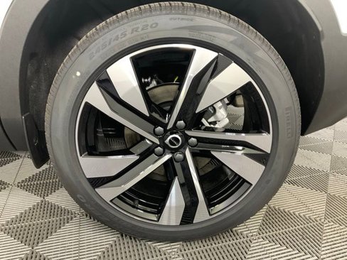 New 2025 Volvo XC40 B5 Plus w/ Protection Package Premier image 38