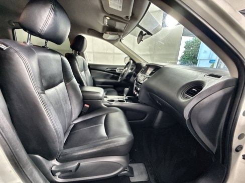 Used 2018 Nissan Pathfinder S image 25