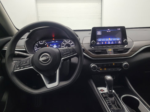 Used 2023 Nissan Altima 2.5 SV image 22