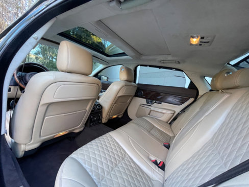Used 2016 Jaguar XJ L Portfolio image 26