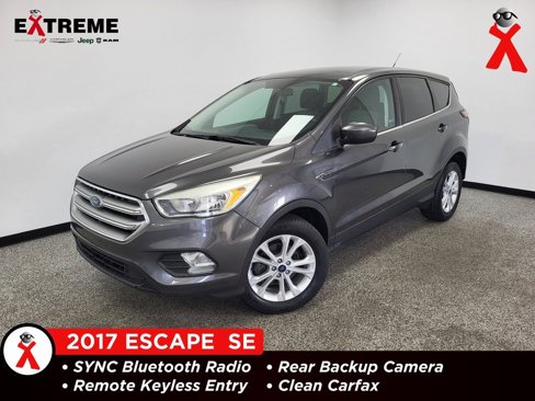 Used 2017 Ford Escape SE image 1