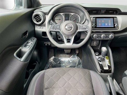 Certified 2019 Nissan Kicks S image 18