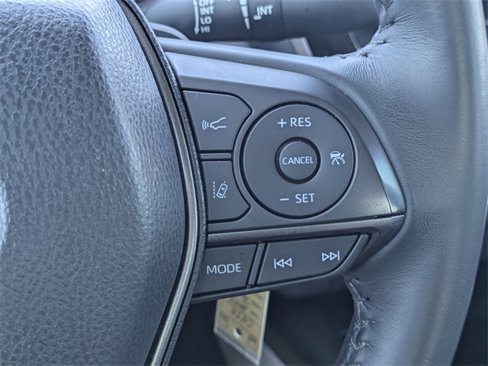 Used 2024 Toyota Camry SE image 25