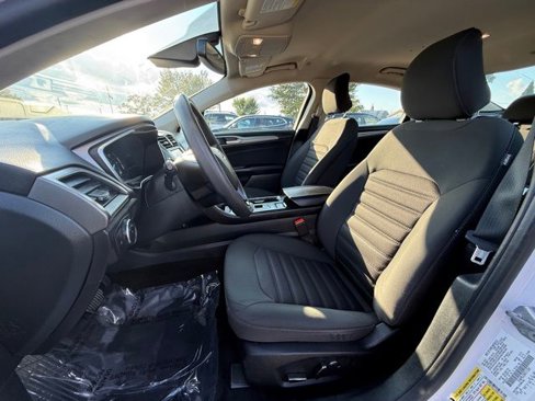 Used 2019 Ford Fusion SE image 22