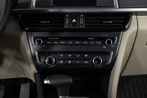 Used 2018 Kia Optima LX image 35