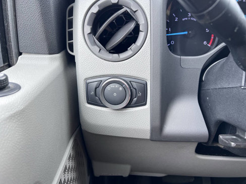 Used 2023 Ford E-450 and Econoline 450 Super Duty w/ Power Windows & Locks Group image 18