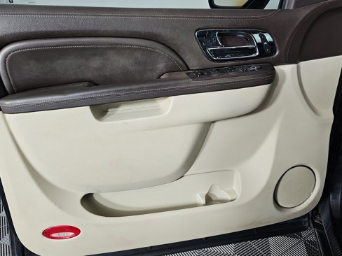 Used 2013 Cadillac Escalade Platinum image 11