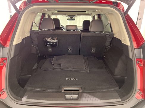 Used 2023 Nissan Rogue SL w/ SL Premium Package image 27