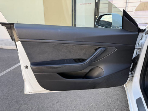 Used 2020 Tesla Model 3 Standard Range Plus image 29