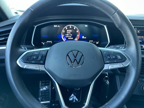 Used 2024 Volkswagen Jetta Sport image 20