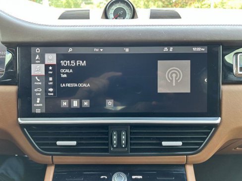 Used 2019 Porsche Cayenne Turbo image 20