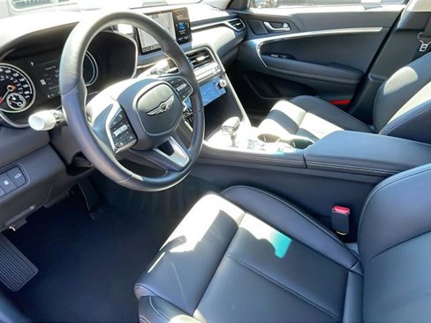Used 2025 Genesis G70 2.5T image 14