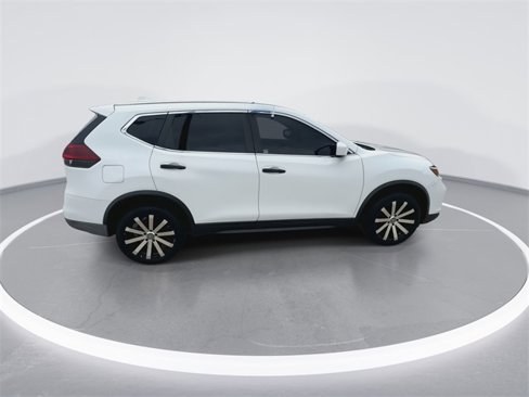 Used 2018 Nissan Rogue S image 12