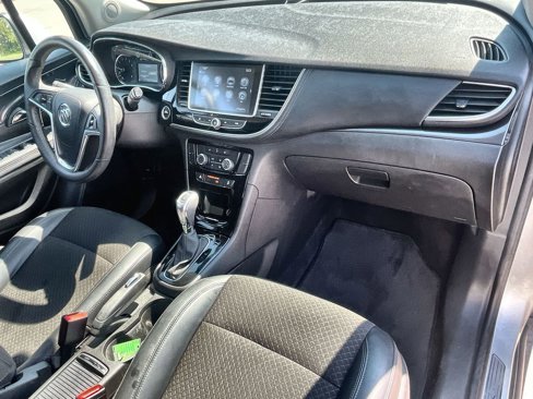Used 2018 Buick Encore Sport Touring image 39