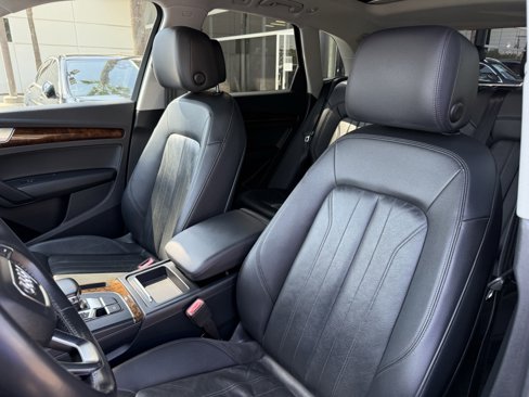 Used 2018 Audi Q5 2.0T Premium Plus w/ Premium Plus Package image 9