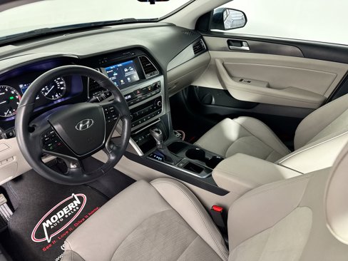 Used 2017 Hyundai Sonata Sport w/ Value Edition Package 02 image 15