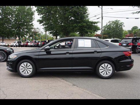 Used 2019 Volkswagen Jetta S image 2