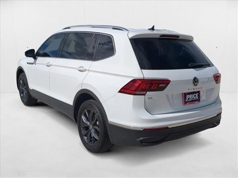 Used 2022 Volkswagen Tiguan SE image 8