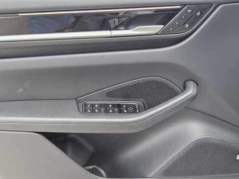 Certified 2024 Porsche Macan 4 Electric image 30