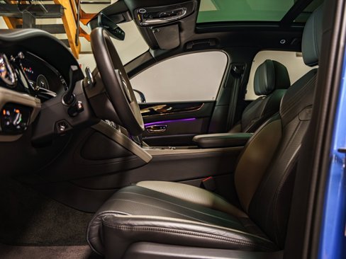 Used 2022 Bentley Bentayga image 9