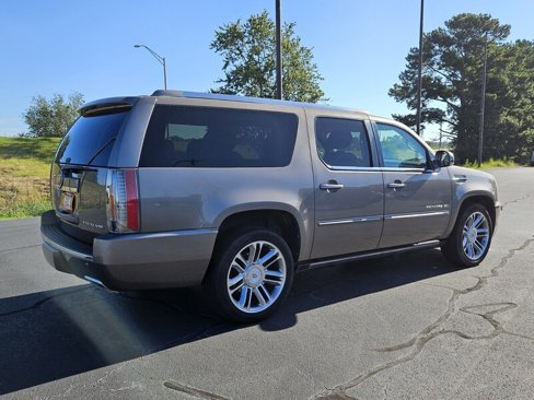 Used 2014 Cadillac Escalade ESV Premium image 12