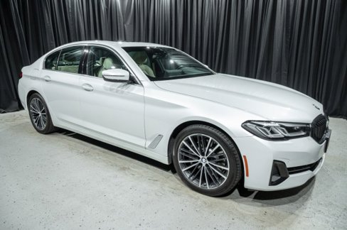 Used 2021 BMW 530i w/ Convenience Package image 3