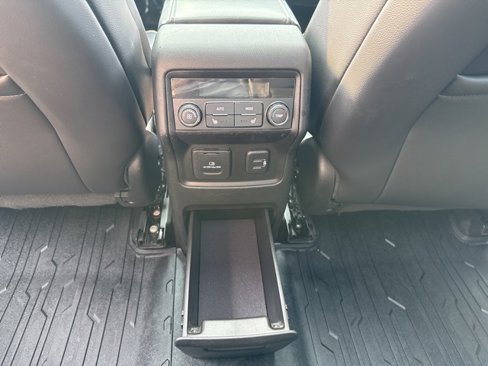 Used 2019 GMC Acadia Denali w/ LPO, Floor Liner Package image 32