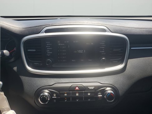 Used 2019 Kia Sorento L image 35
