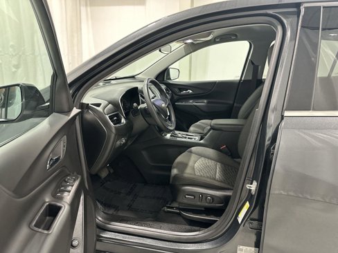 Used 2020 Chevrolet Equinox LT image 18