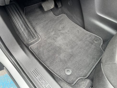 Used 2021 Chevrolet Equinox LT image 13