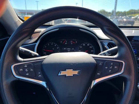 Used 2023 Chevrolet Malibu LS image 39
