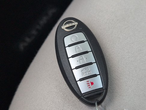 Used 2024 Nissan Altima 2.5 SV image 19