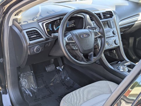 Used 2017 Ford Fusion S image 7
