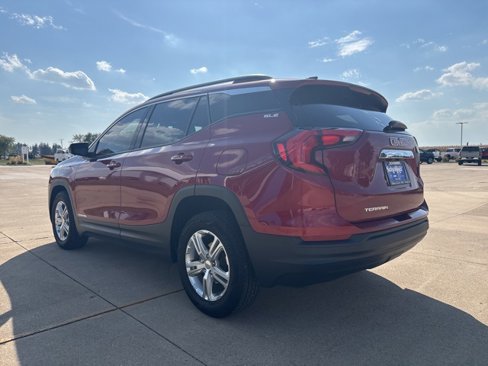 Used 2019 GMC Terrain SLE w/ Driver Convenience Package image 6