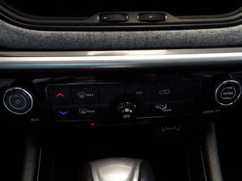 Used 2022 Jeep Compass Latitude image 32